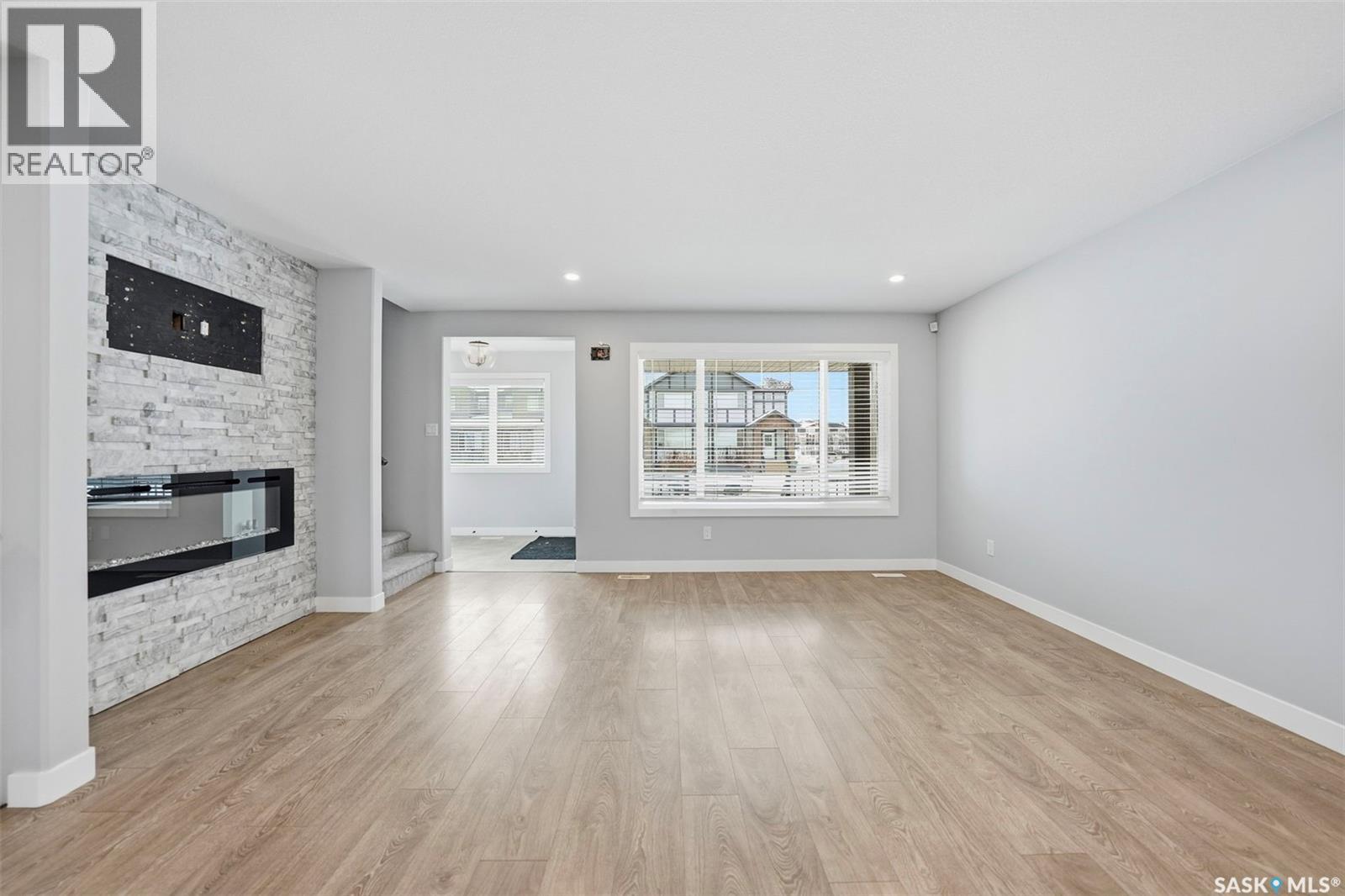 806 Mcfaull Rise, Saskatoon, Saskatchewan  S7V 0S6 - Photo 4 - SK025247