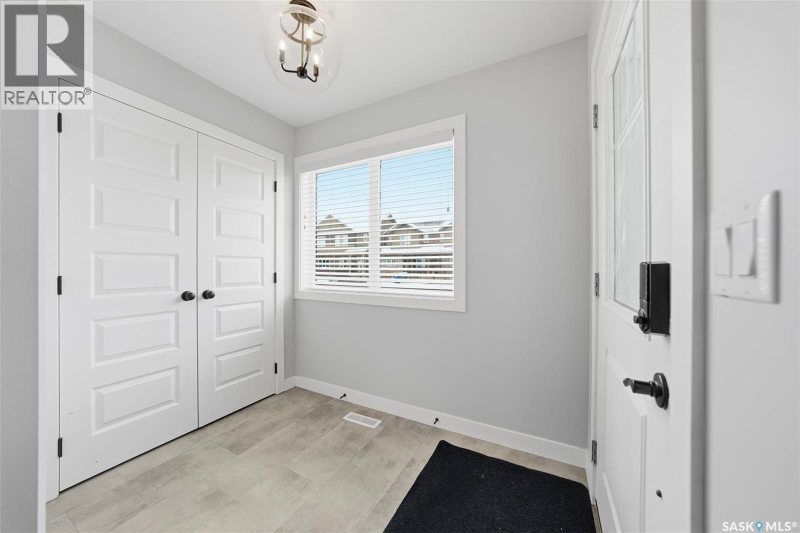 806 Mcfaull Rise, Saskatoon, Saskatchewan  S7V 0S6 - Photo 7 - SK025247