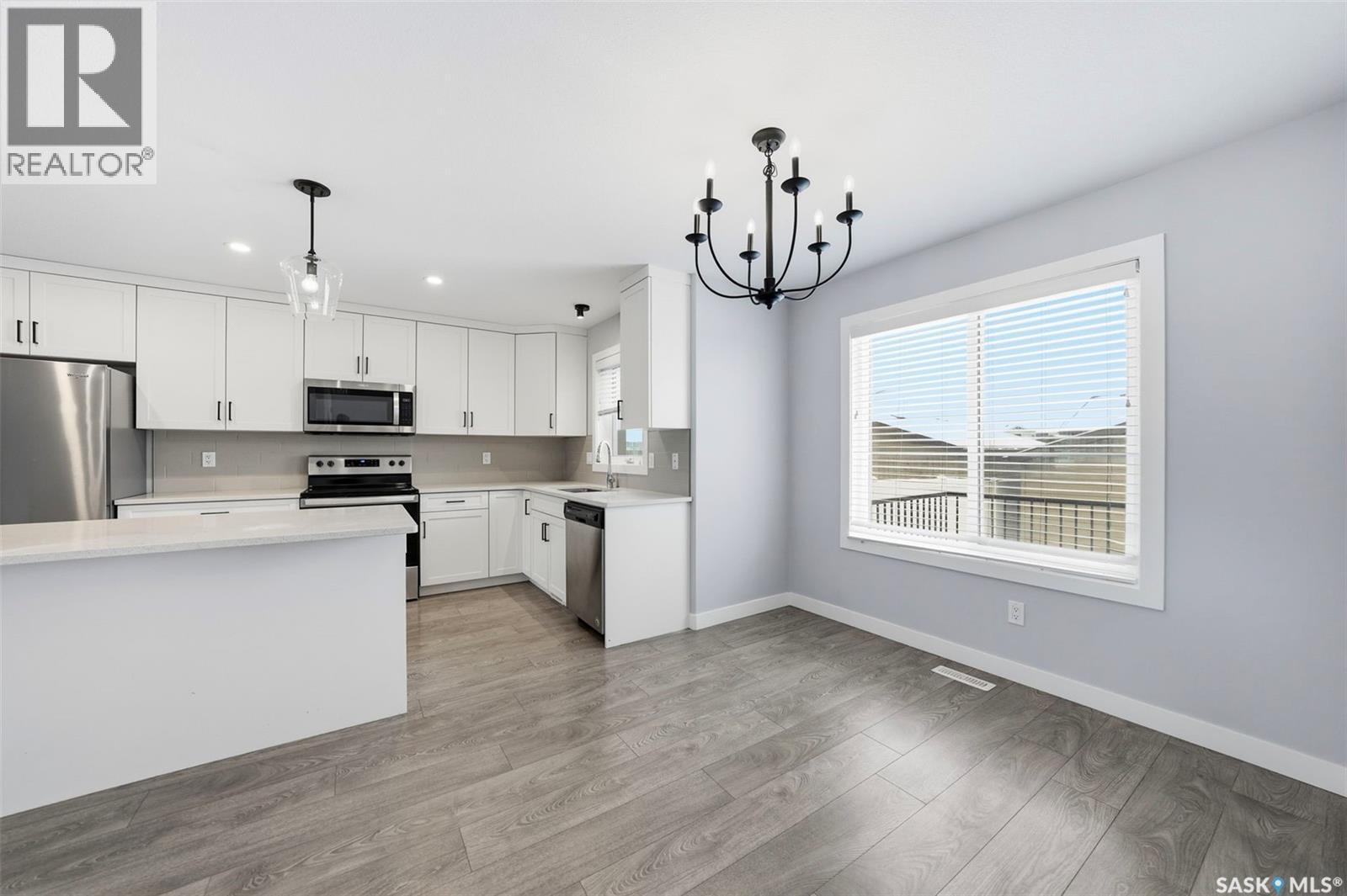 806 Mcfaull Rise, Saskatoon, Saskatchewan  S7V 0S6 - Photo 8 - SK025247