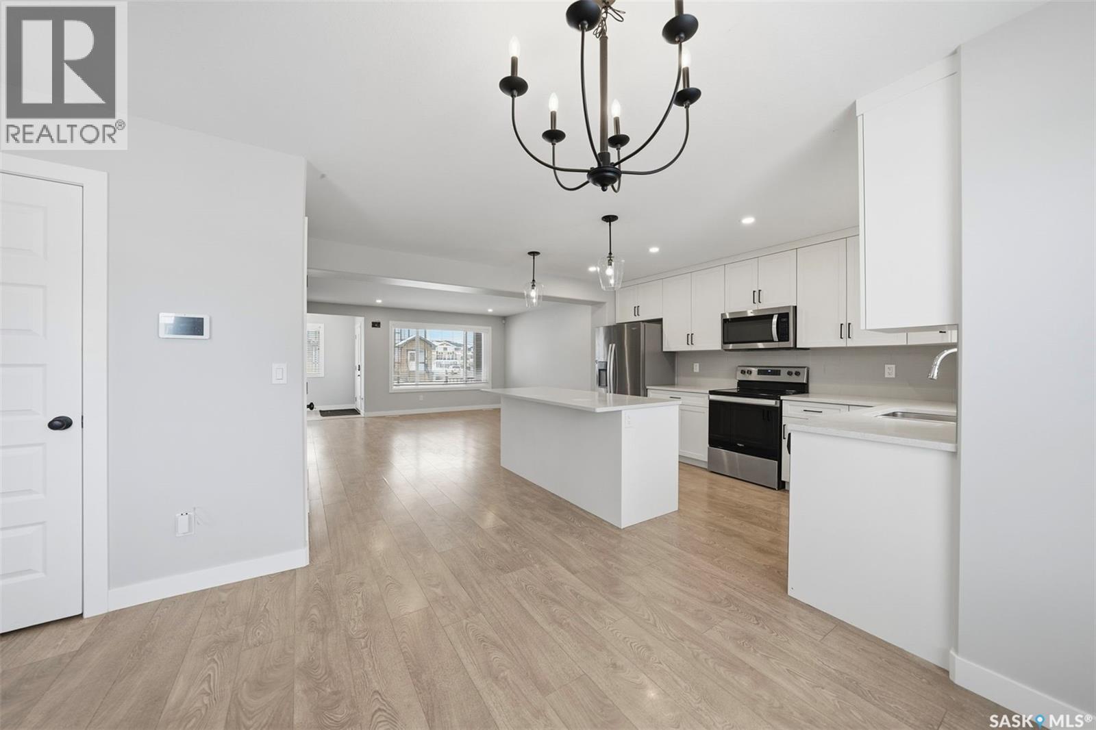 806 Mcfaull Rise, Saskatoon, Saskatchewan  S7V 0S6 - Photo 9 - SK025247