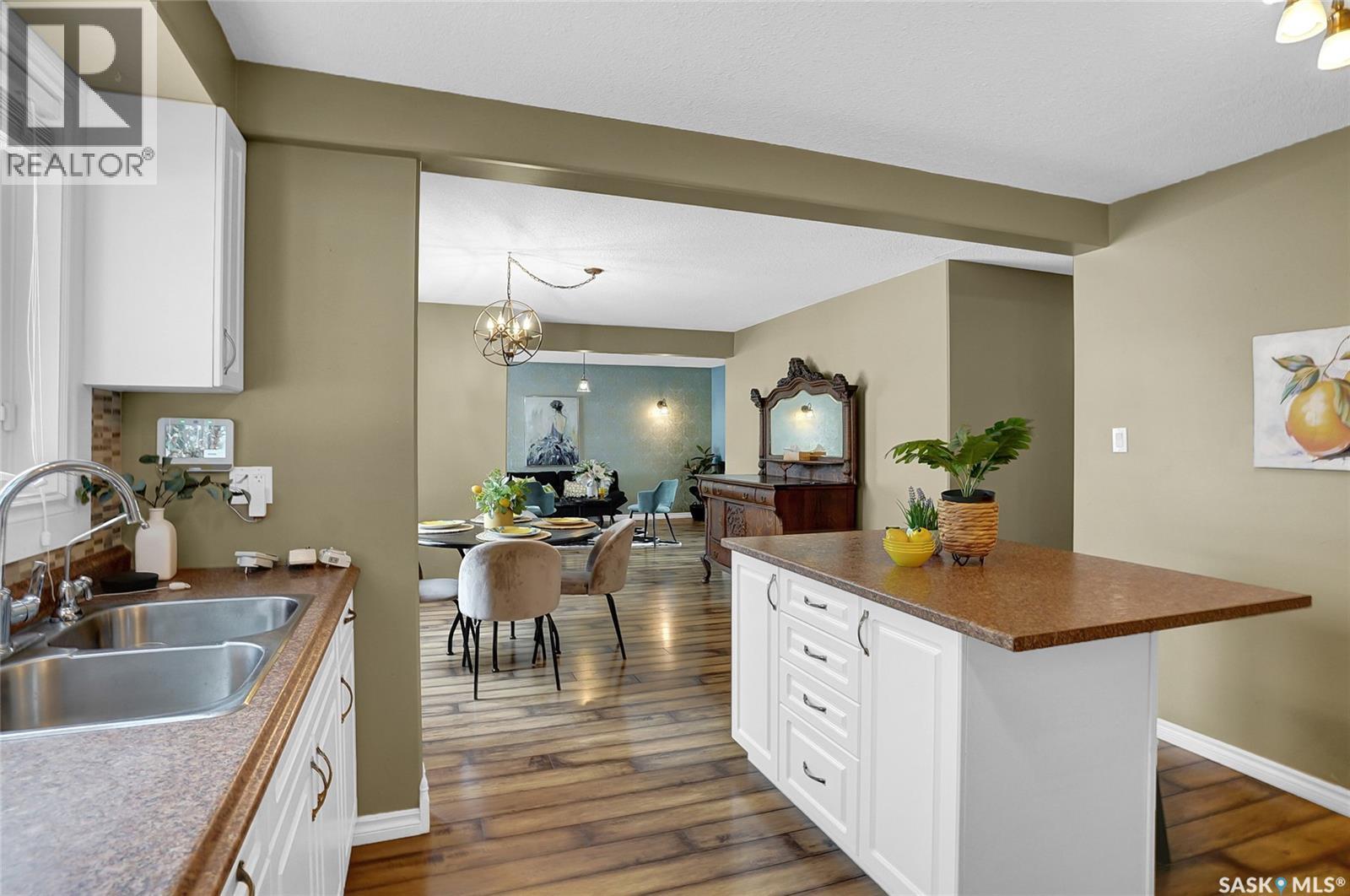 1045 Brown Street, Moose Jaw, Saskatchewan  S6H 2Z4 - Photo 18 - SK025156