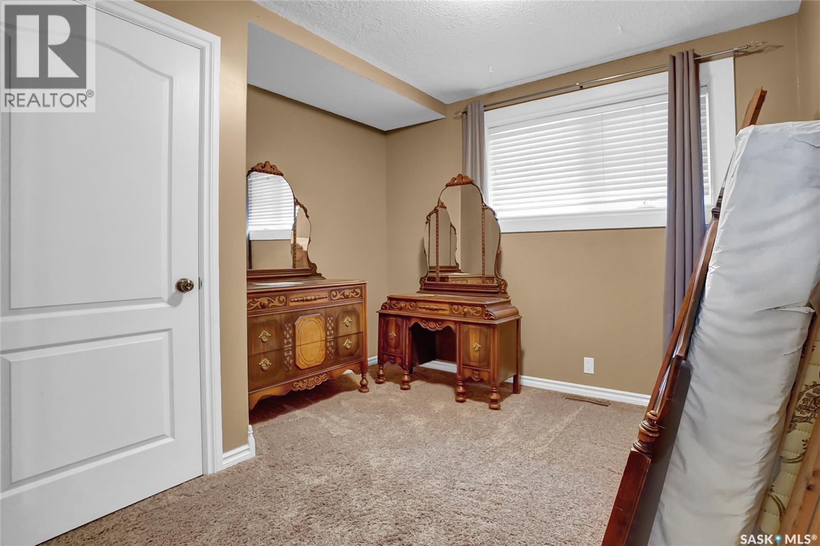 1045 Brown Street, Moose Jaw, Saskatchewan  S6H 2Z4 - Photo 26 - SK025156