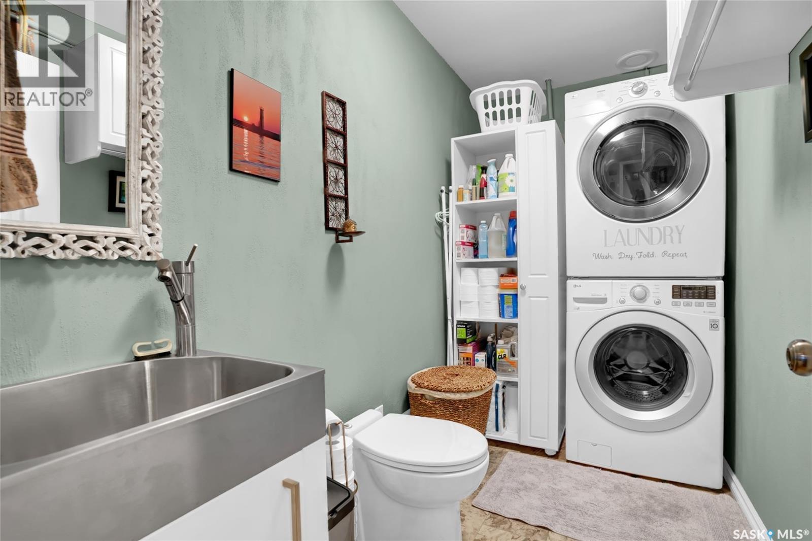 1045 Brown Street, Moose Jaw, Saskatchewan  S6H 2Z4 - Photo 33 - SK025156