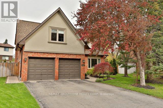 263 PRINCESS ROYAL COURT, Oakville, Ontario
