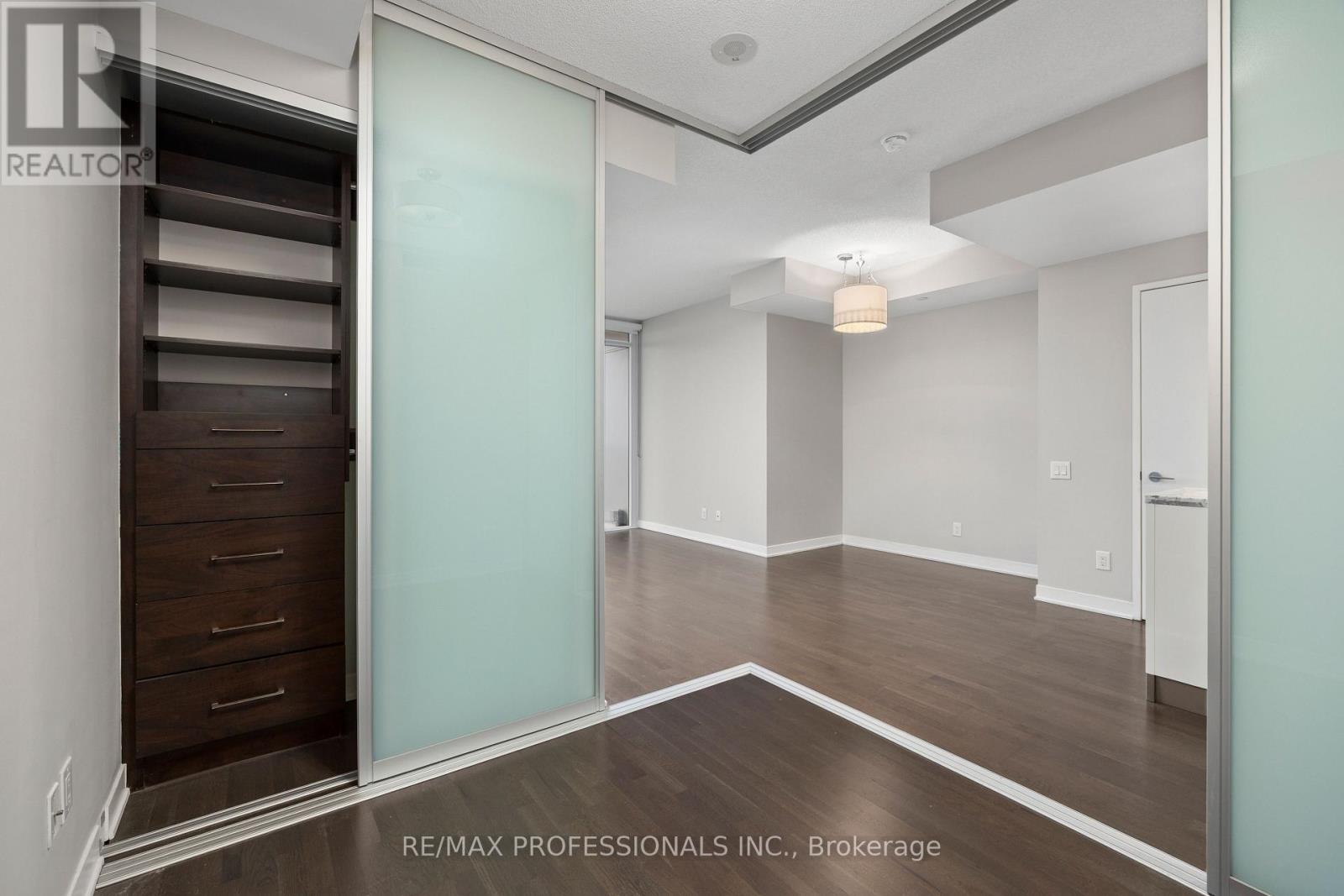1802 - 88 Park Lawn Road, Toronto, Ontario  M8Y 0B5 - Photo 14 - W12603888