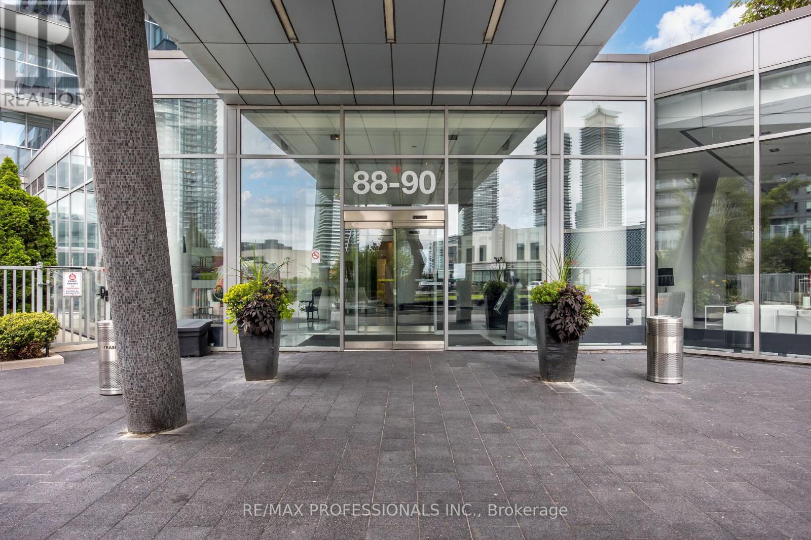 1802 - 88 Park Lawn Road, Toronto (Mimico), Ontario  M8Y 0B5 - Photo 19 - W12603888