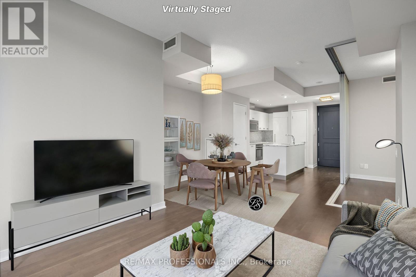 1802 - 88 Park Lawn Road, Toronto, Ontario  M8Y 0B5 - Photo 3 - W12603888