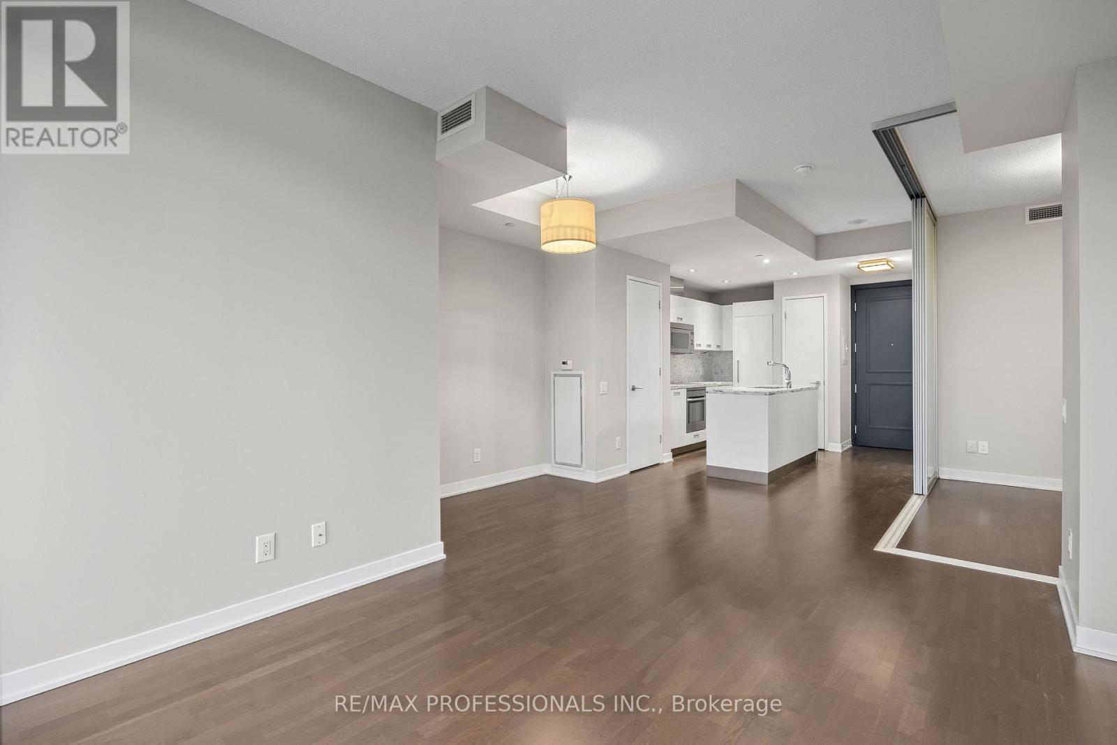 1802 - 88 Park Lawn Road, Toronto, Ontario  M8Y 0B5 - Photo 4 - W12603888