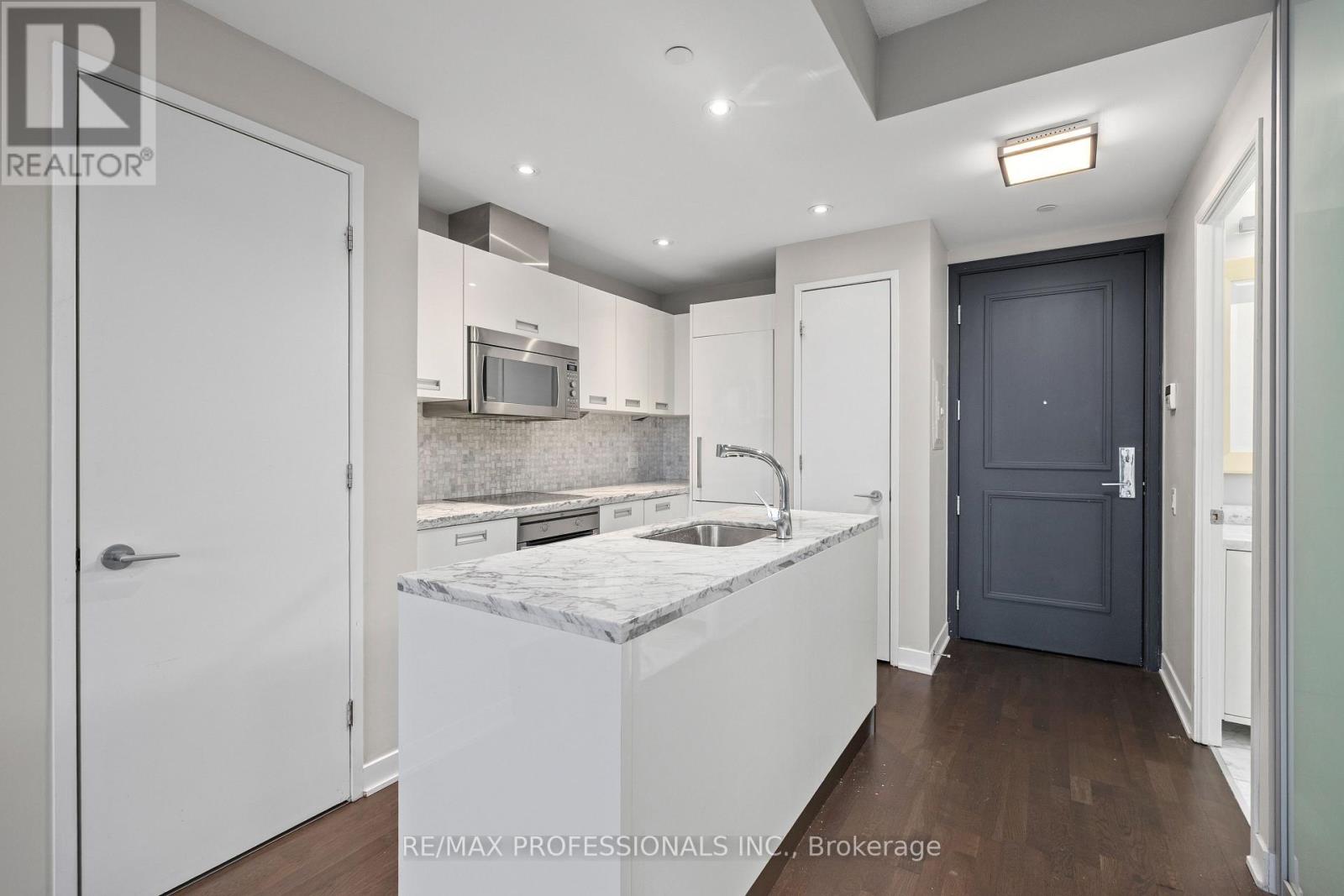 1802 - 88 Park Lawn Road, Toronto, Ontario  M8Y 0B5 - Photo 6 - W12603888