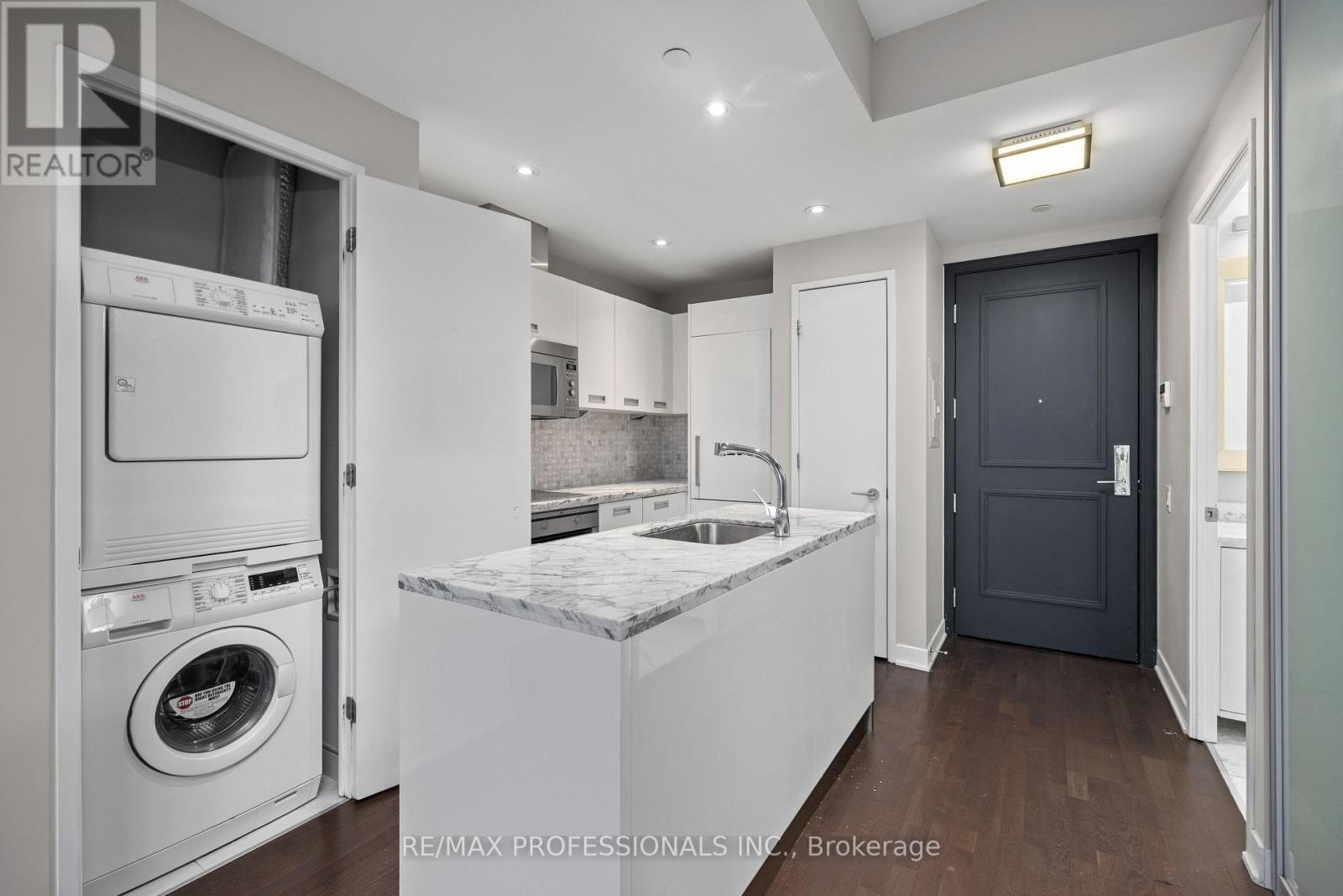 1802 - 88 Park Lawn Road, Toronto, Ontario  M8Y 0B5 - Photo 7 - W12603888