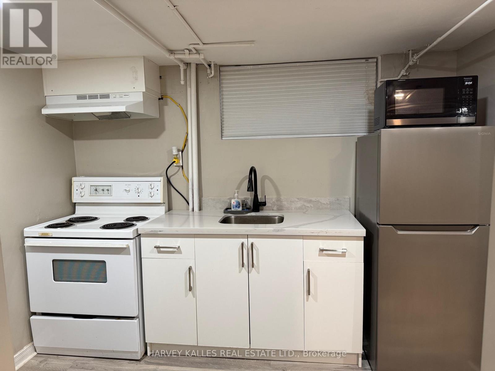 Lower - 473 Whitemore Avenue, Toronto, Ontario  M6E 2N6 - Photo 3 - W12603926