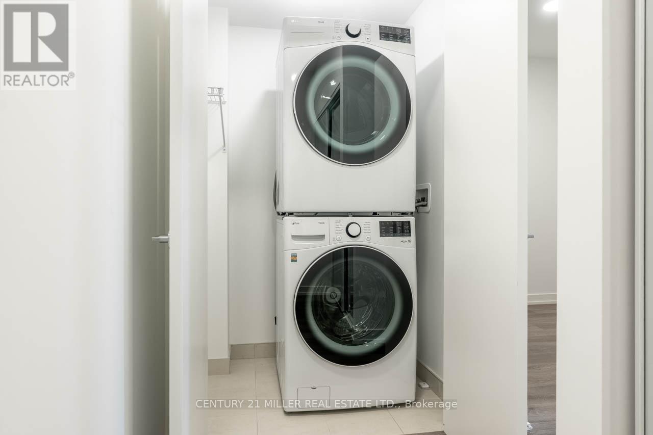 2702 - 395 Square One Drive, Mississauga, Ontario  L5B 0C6 - Photo 11 - W12603942