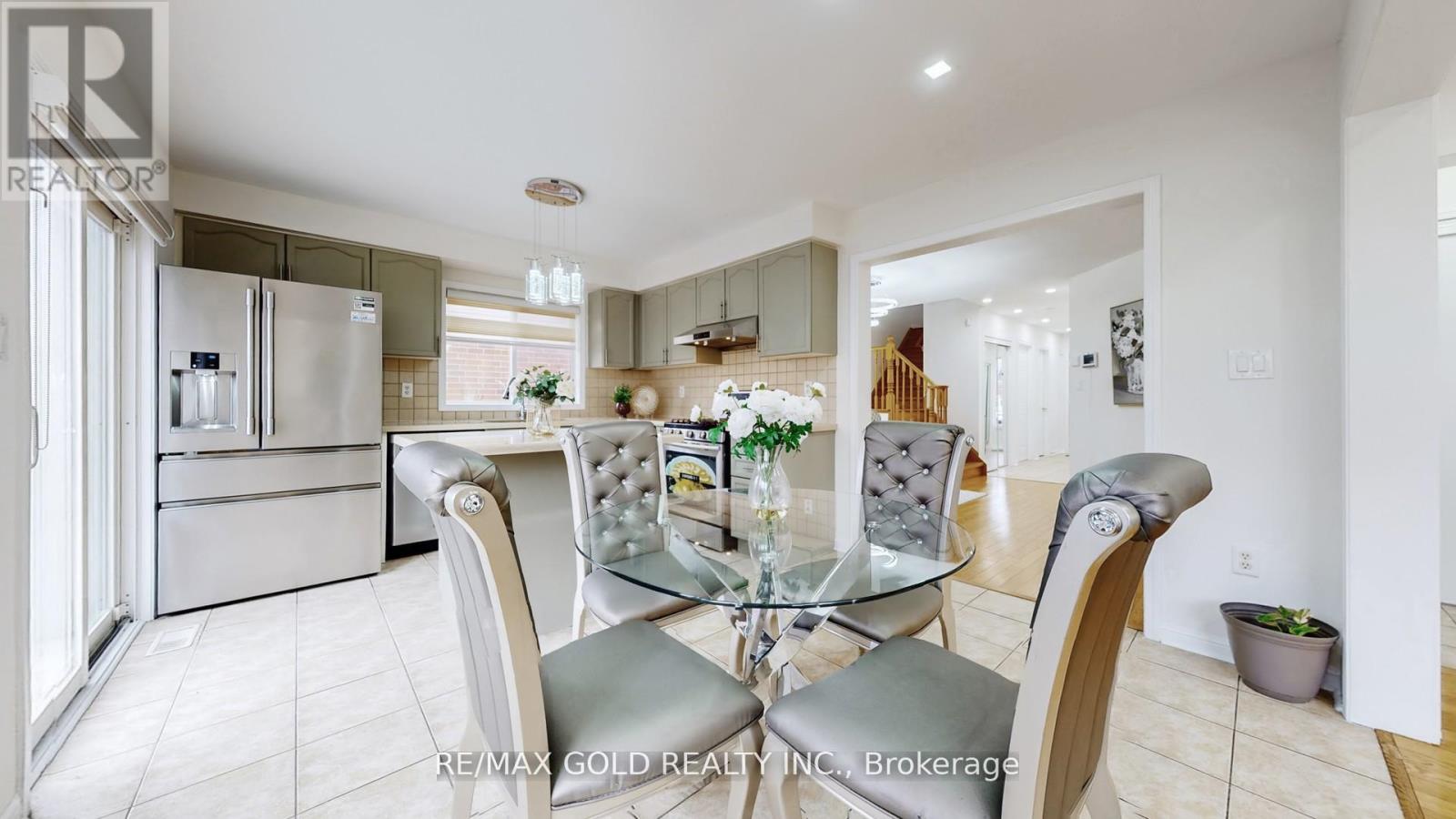 7 Chudleigh Avenue, Brampton, Ontario  L6X 0N1 - Photo 14 - W12603988