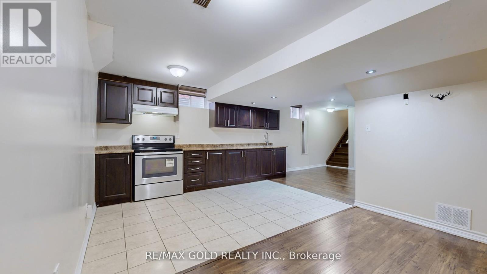 7 Chudleigh Avenue, Brampton, Ontario  L6X 0N1 - Photo 36 - W12603988