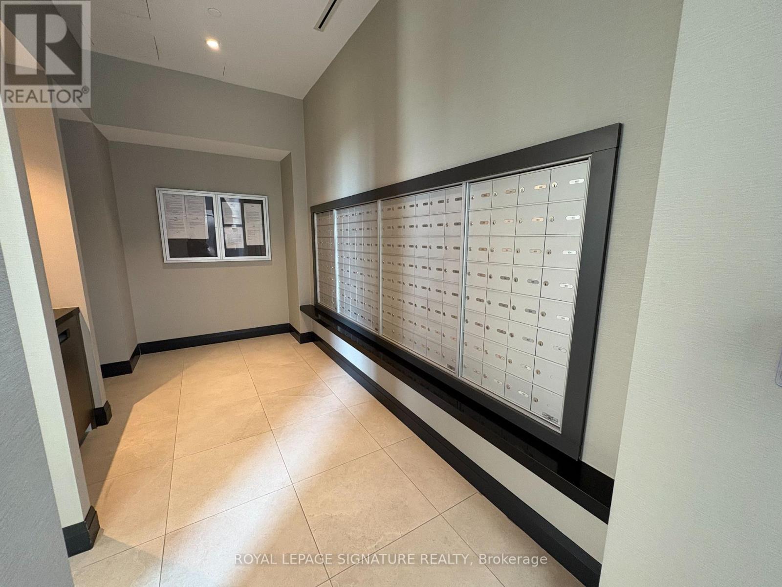 109 - 293 The Kingsway, Toronto, Ontario  M9A 0E8 - Photo 10 - W12604000