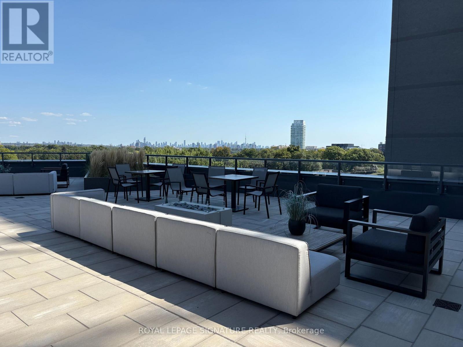 109 - 293 The Kingsway, Toronto, Ontario  M9A 0E8 - Photo 3 - W12604000