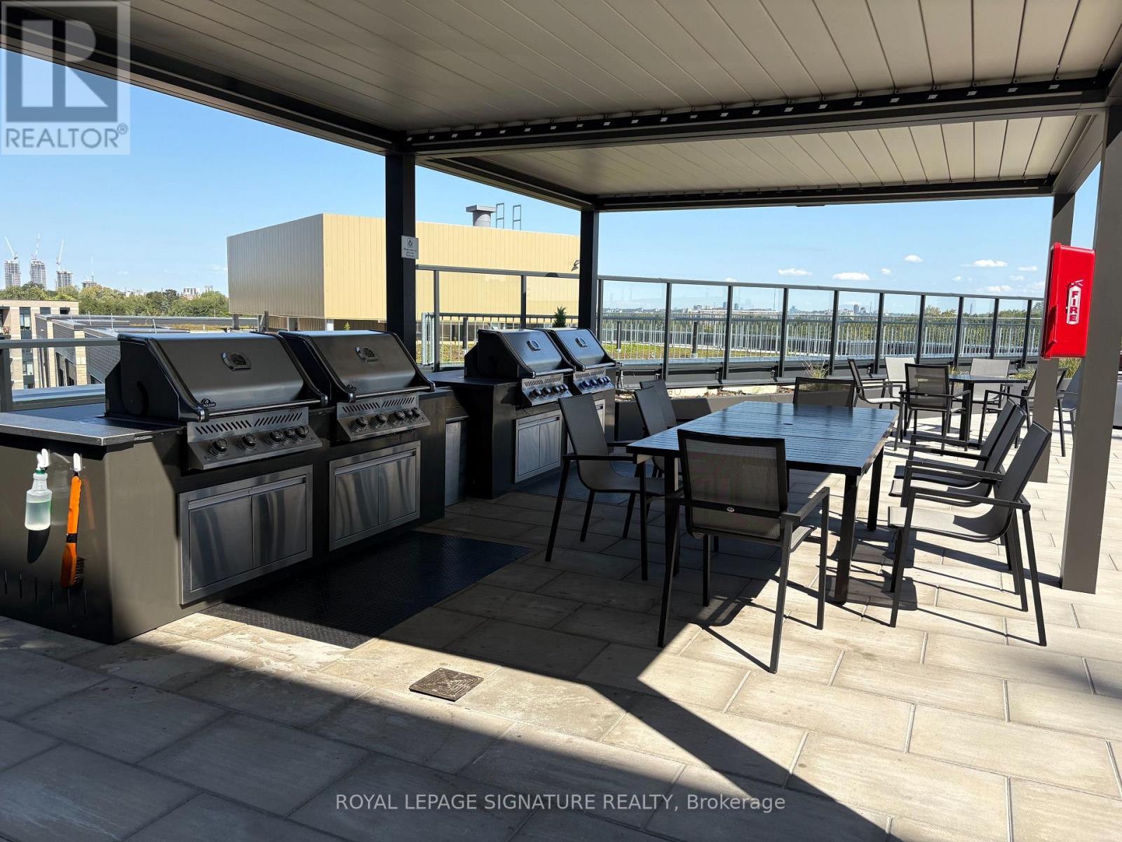 109 - 293 The Kingsway, Toronto, Ontario  M9A 0E8 - Photo 5 - W12604000