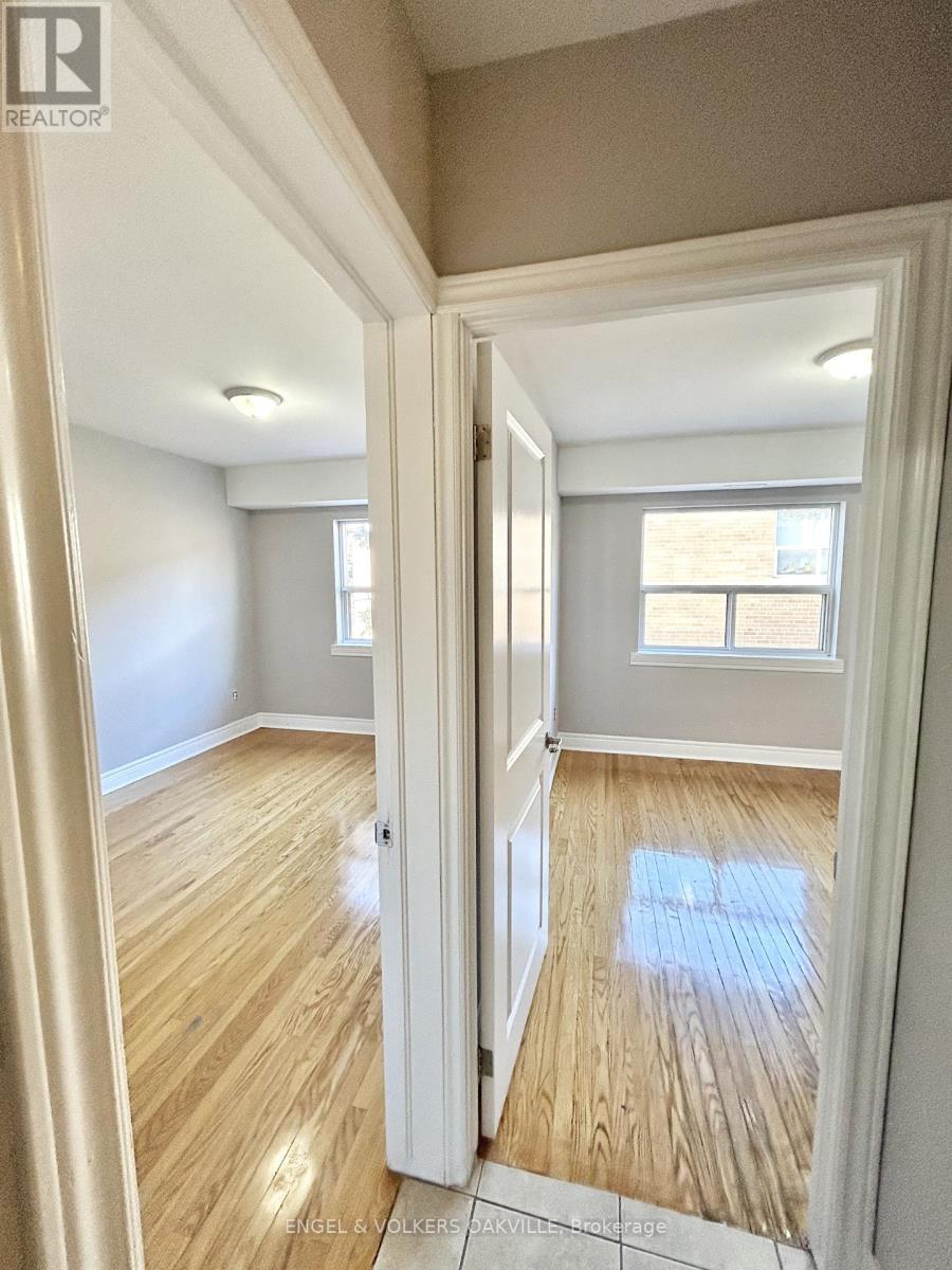 306 - 9 Thirty Third Street, Toronto, Ontario  M8W 3G7 - Photo 6 - W12604016