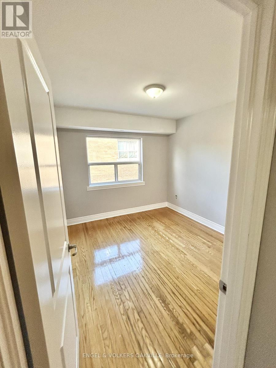 306 - 9 Thirty Third Street, Toronto, Ontario  M8W 3G7 - Photo 8 - W12604016