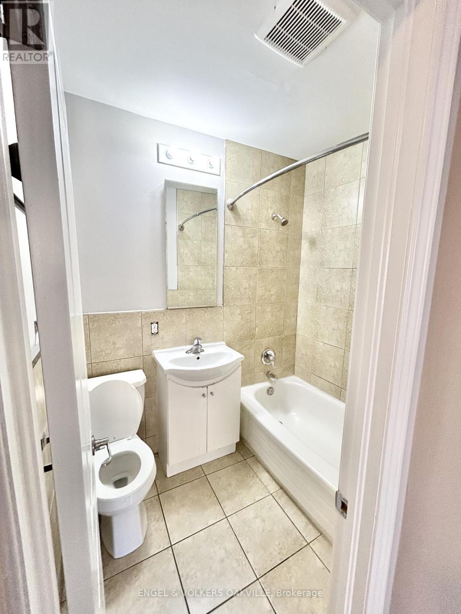 306 - 9 Thirty Third Street, Toronto, Ontario  M8W 3G7 - Photo 9 - W12604016