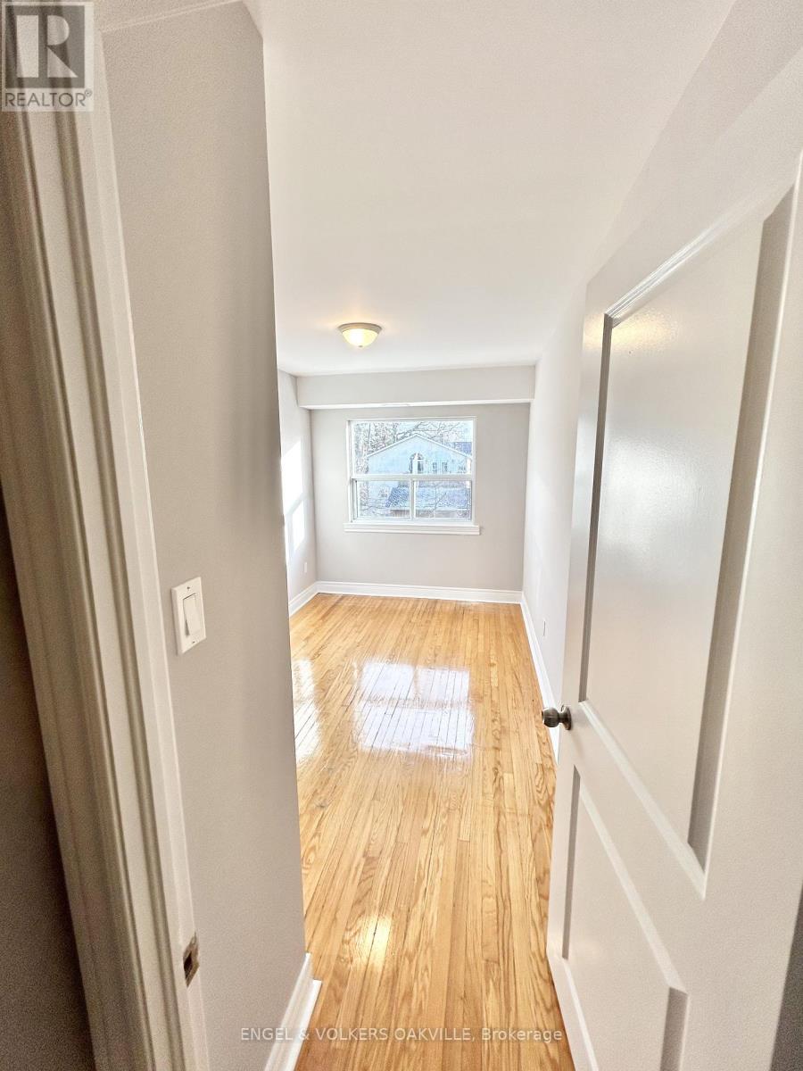 311 - 9 Thirty Third Street, Toronto, Ontario  M8W 3G7 - Photo 6 - W12604020