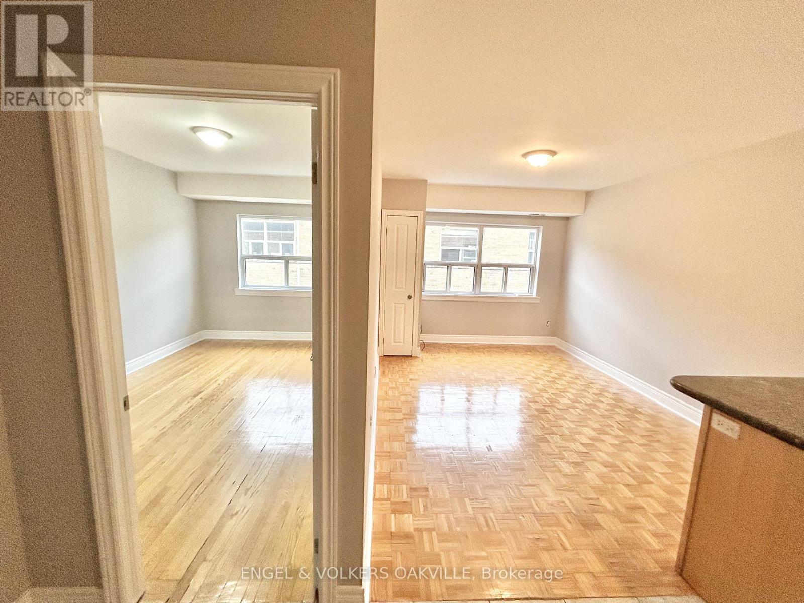 304 - 11 Thirty Third Street, Toronto, Ontario  M8W 3G7 - Photo 4 - W12604028