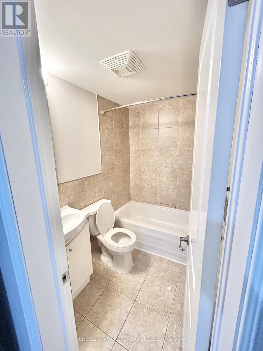 110 - 15 Thirty Third Street, Toronto, Ontario  M8W 3G7 - Photo 6 - W12604032