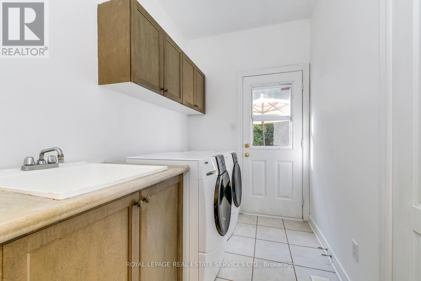 157 Creek Path Avenue, Oakville, Ontario  L6L 6T3 - Photo 21 - W12604068