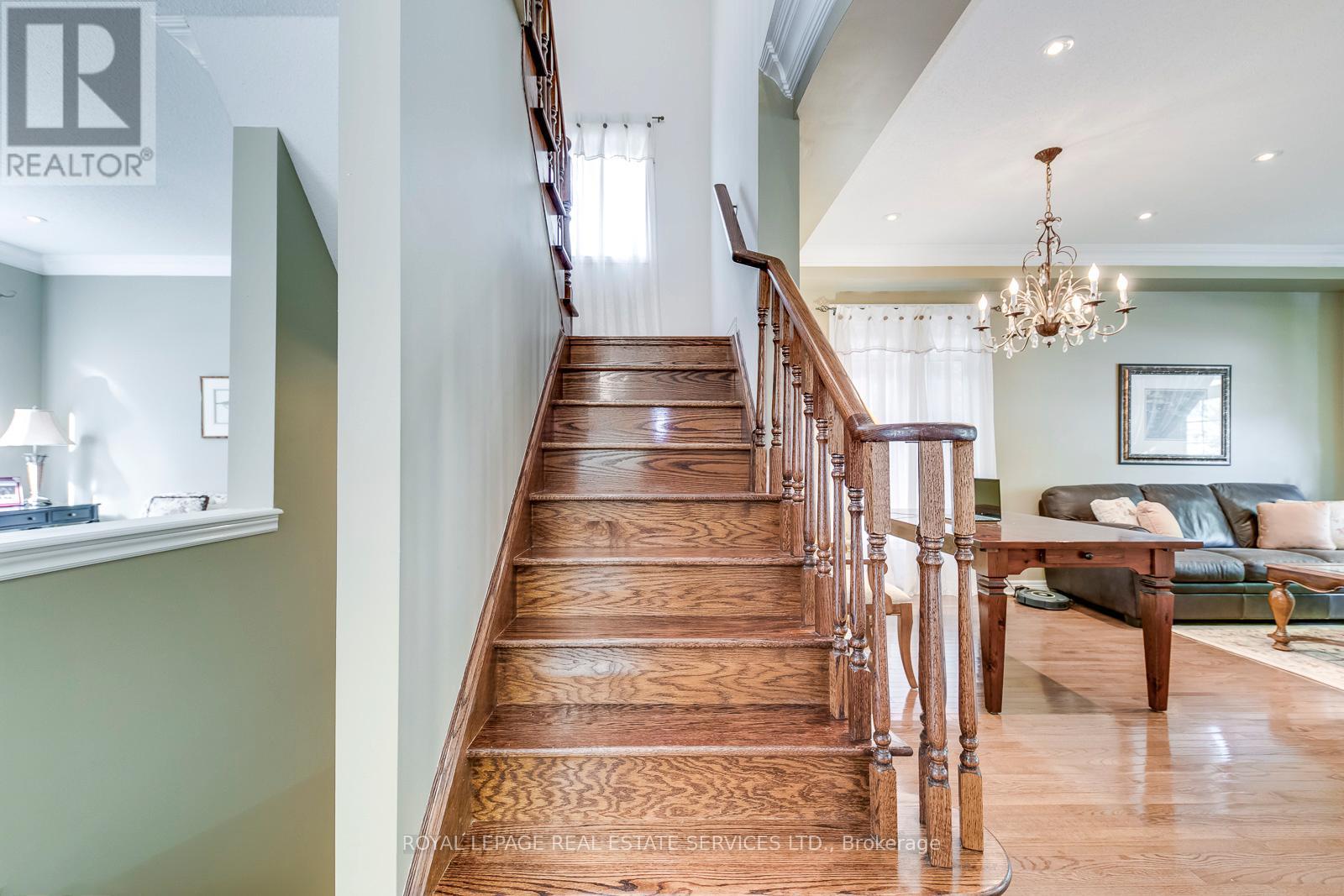 157 Creek Path Avenue, Oakville, Ontario  L6L 6T3 - Photo 22 - W12604068