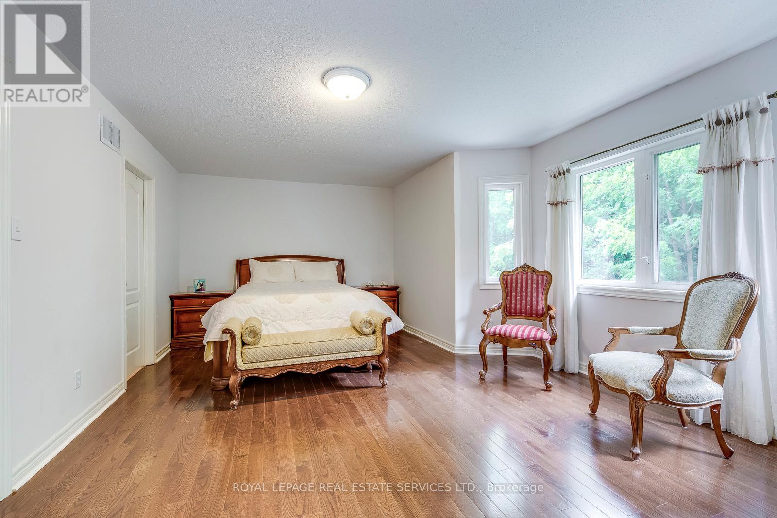 157 Creek Path Avenue, Oakville, Ontario  L6L 6T3 - Photo 25 - W12604068