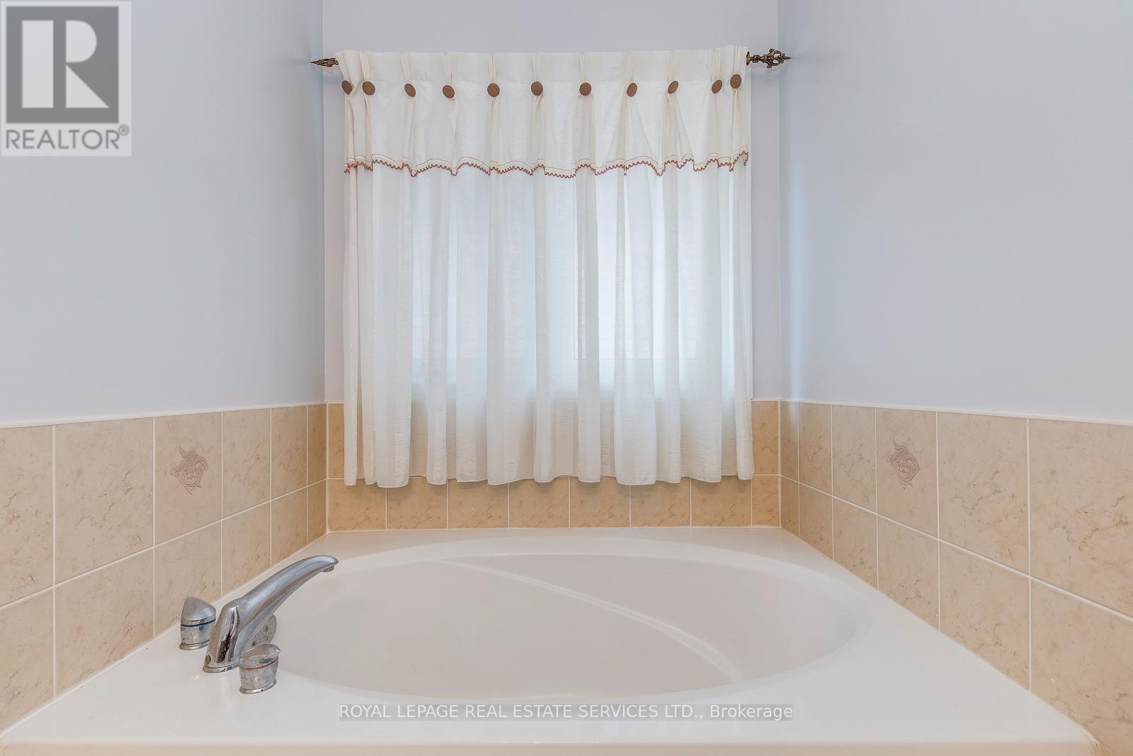 157 Creek Path Avenue, Oakville, Ontario  L6L 6T3 - Photo 29 - W12604068