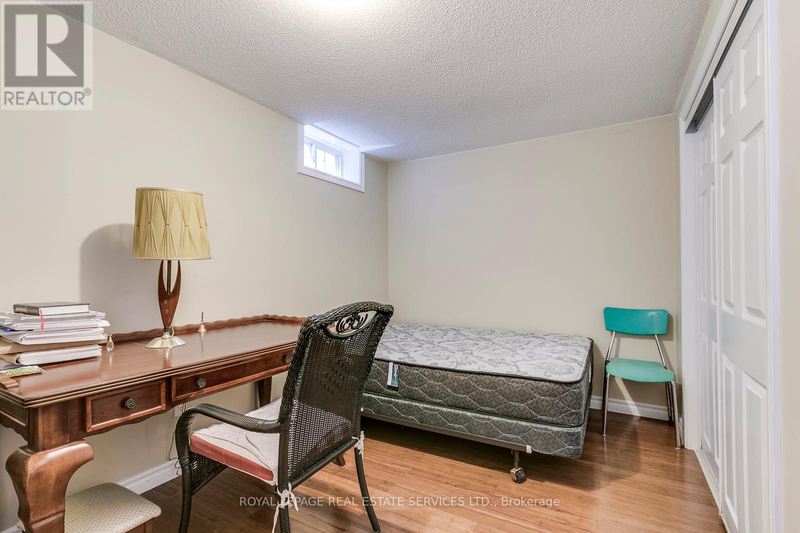 157 Creek Path Avenue, Oakville, Ontario  L6L 6T3 - Photo 37 - W12604068