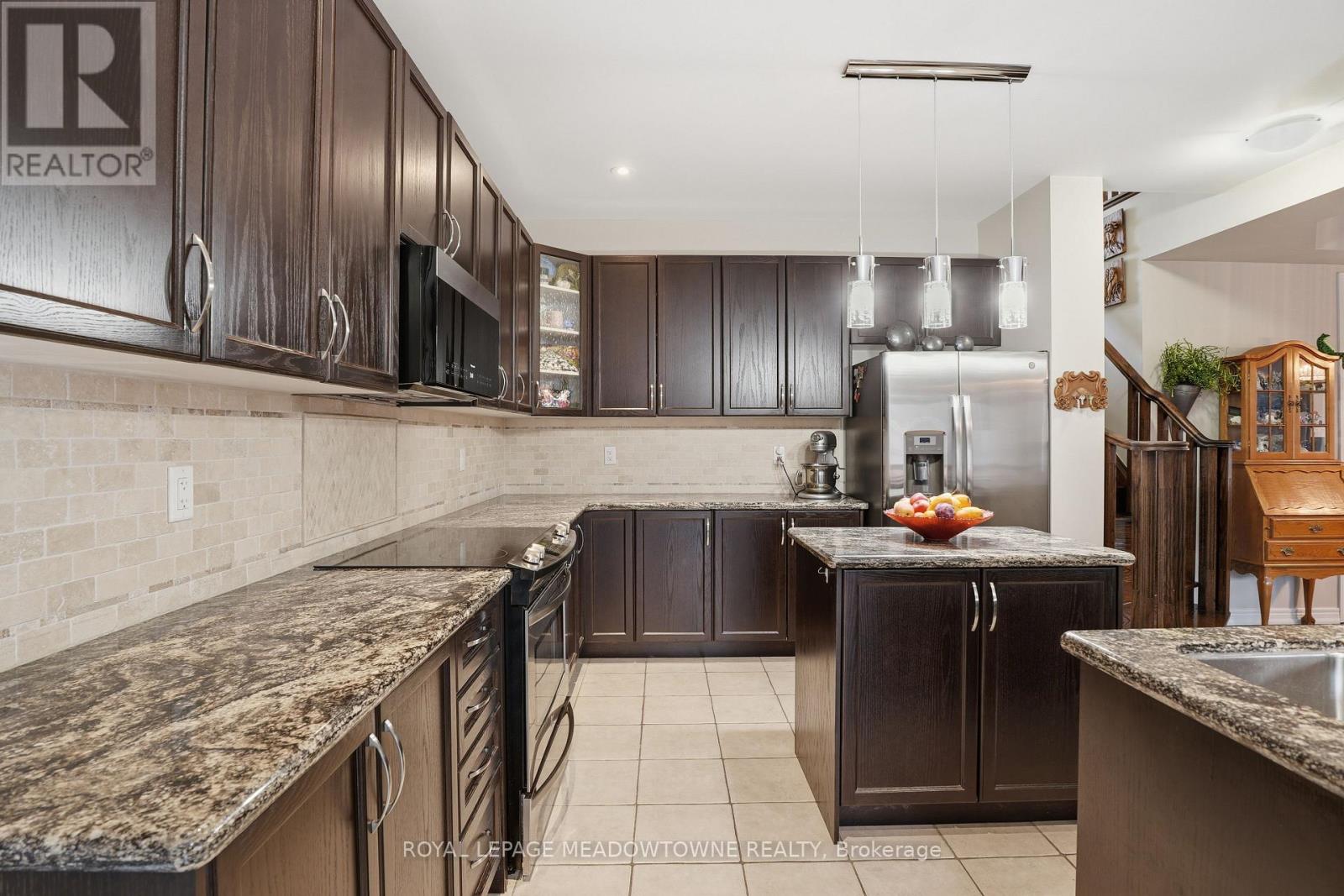 633 Wettlaufer Terrace, Milton, Ontario  L9T 8N1 - Photo 30 - W12604070