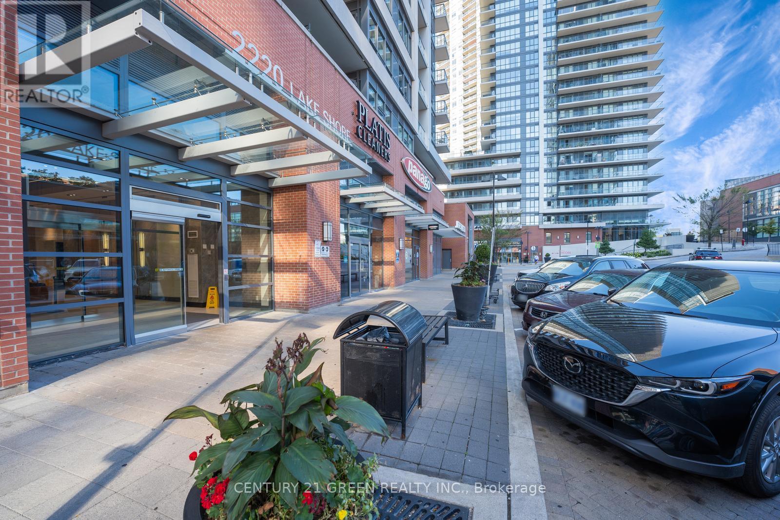 1707 - 2220 Lake Shore Boulevard W, Toronto, Ontario  M8V 0C1 - Photo 3 - W12604074