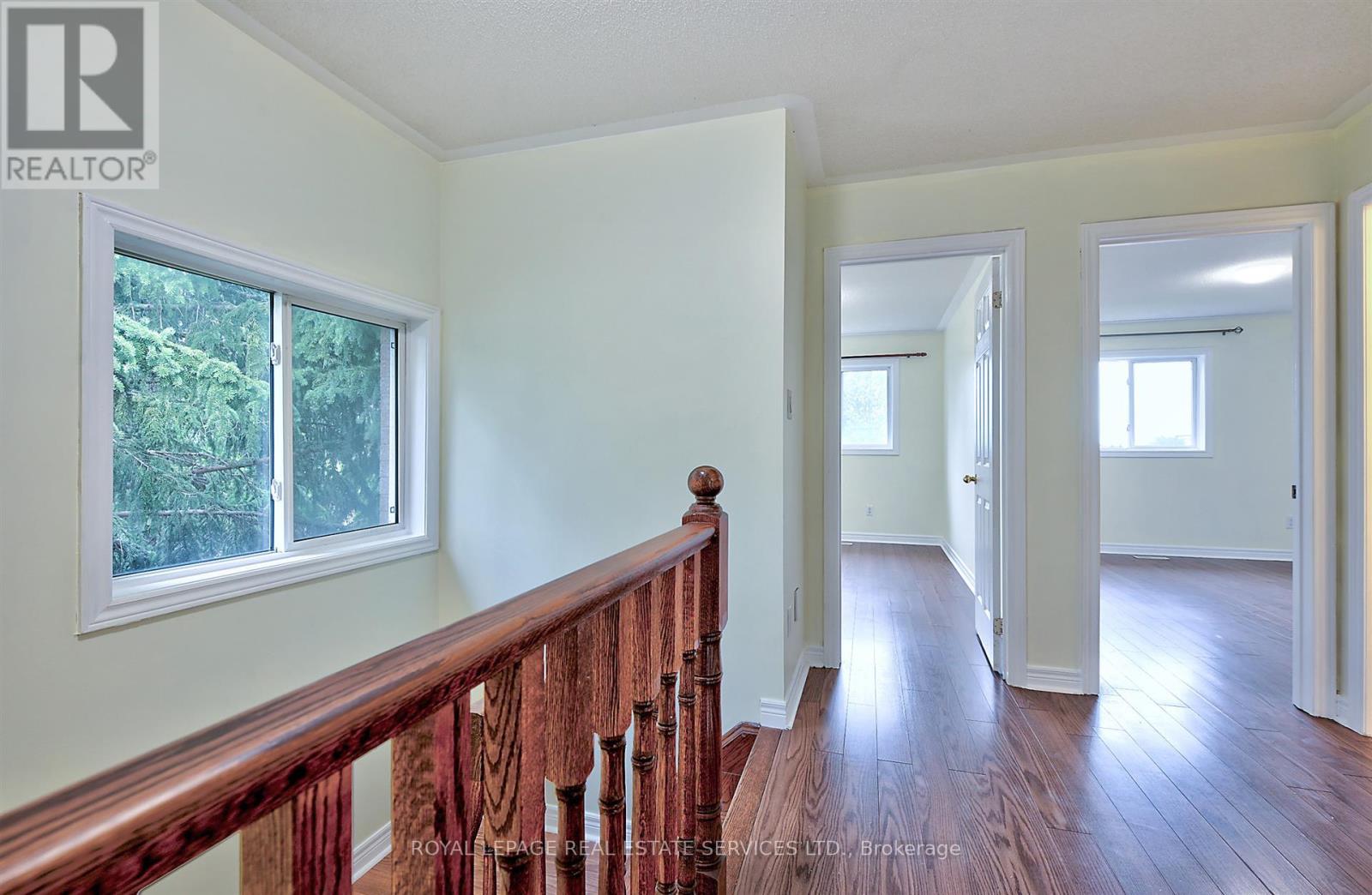 57 Westfield Trail, Oakville, Ontario  L6H 6C5 - Photo 10 - W12604092