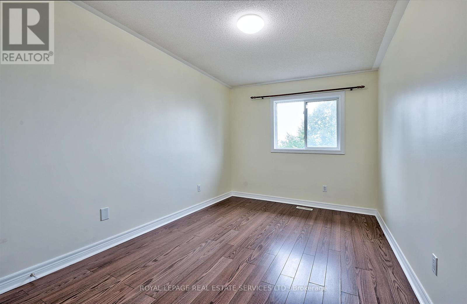 57 Westfield Trail, Oakville, Ontario  L6H 6C5 - Photo 14 - W12604092