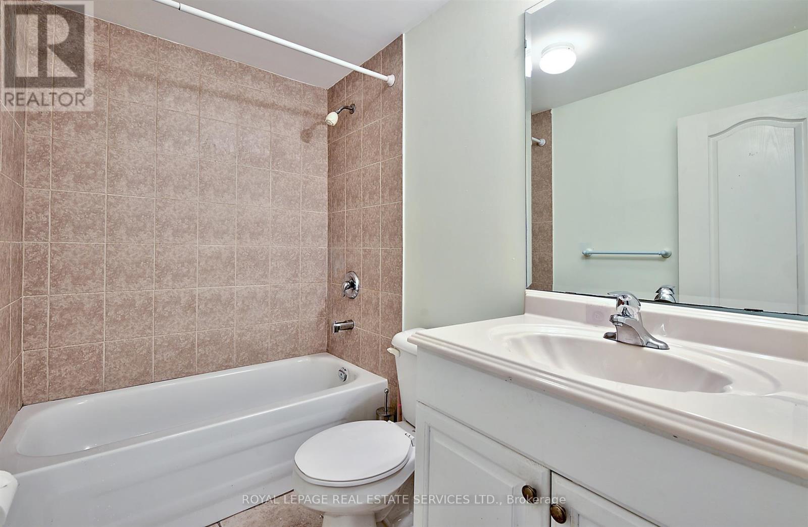 57 Westfield Trail, Oakville, Ontario  L6H 6C5 - Photo 17 - W12604092