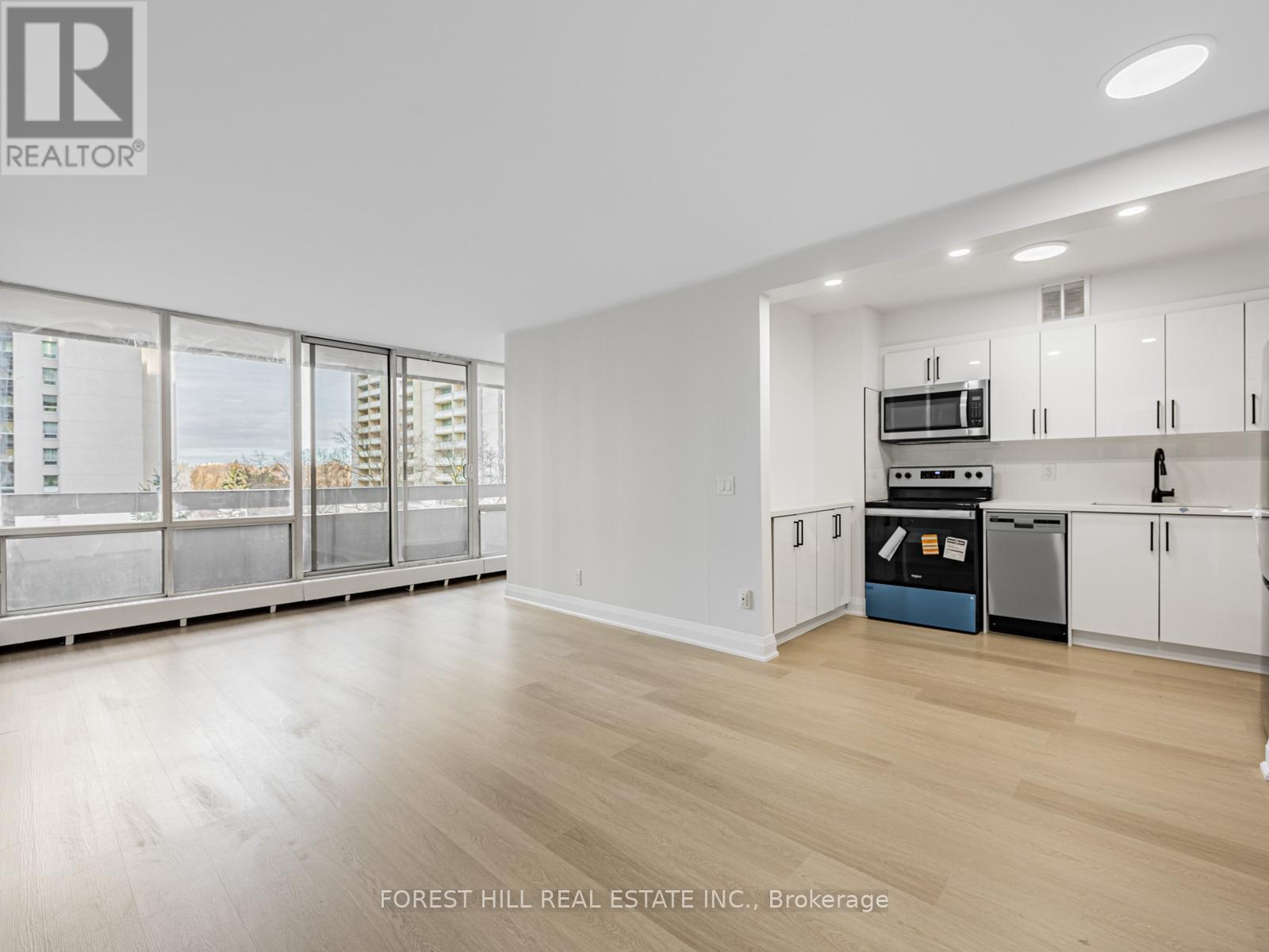 416 - 377 Ridelle Avenue, Toronto, Ontario  M6B 1K2 - Photo 11 - W12602520