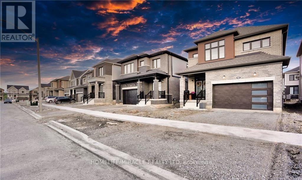 99 Sunflower Crescent, Thorold, Ontario  L3B 0E9 - Photo 2 - X12462505