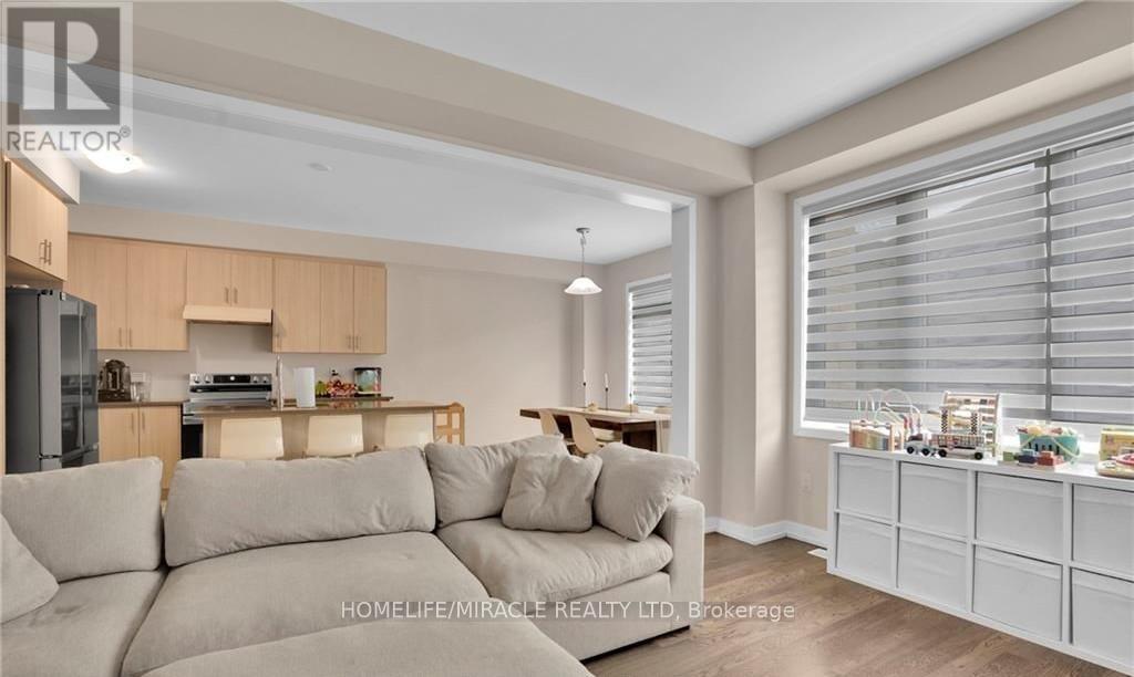 99 Sunflower Crescent, Thorold, Ontario  L3B 0E9 - Photo 6 - X12462505