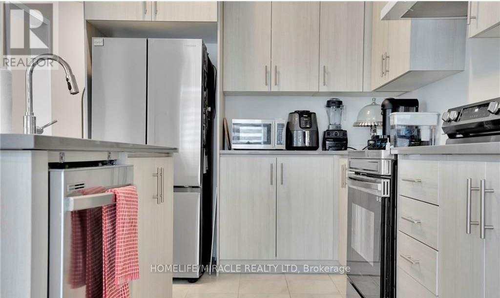 99 Sunflower Crescent, Thorold, Ontario  L3B 0E9 - Photo 9 - X12462505