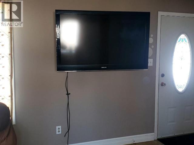 148 & 150 Dawson Drive, Faro, Yukon  Y0B 1K0 - Photo 8 - 17002