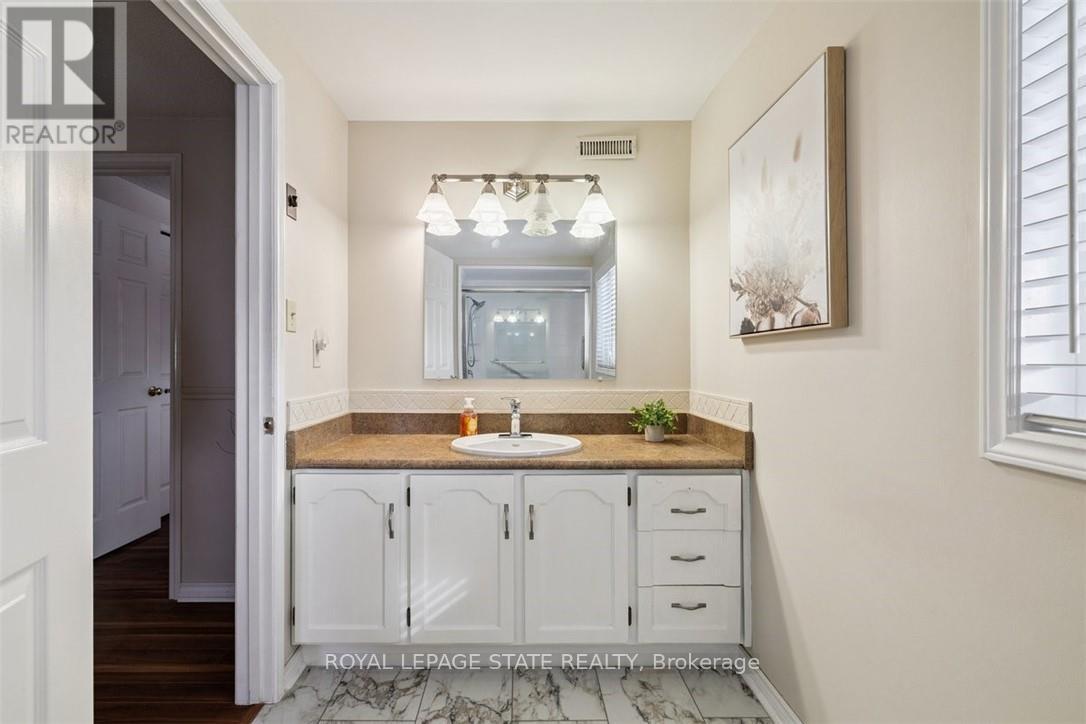 10 Finch Place, Hamilton, Ontario  L9A 5C3 - Photo 21 - X12604026