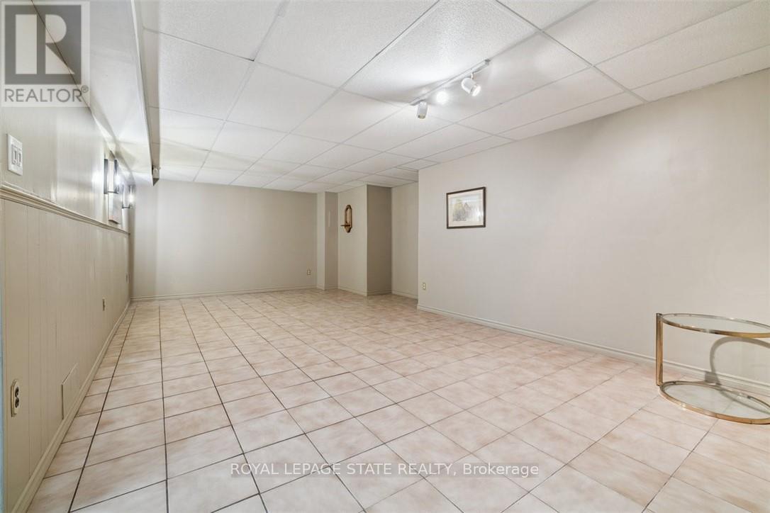 10 Finch Place, Hamilton, Ontario  L9A 5C3 - Photo 31 - X12604026