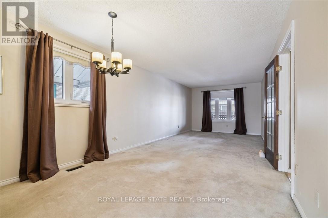 10 Finch Place, Hamilton, Ontario  L9A 5C3 - Photo 8 - X12604026