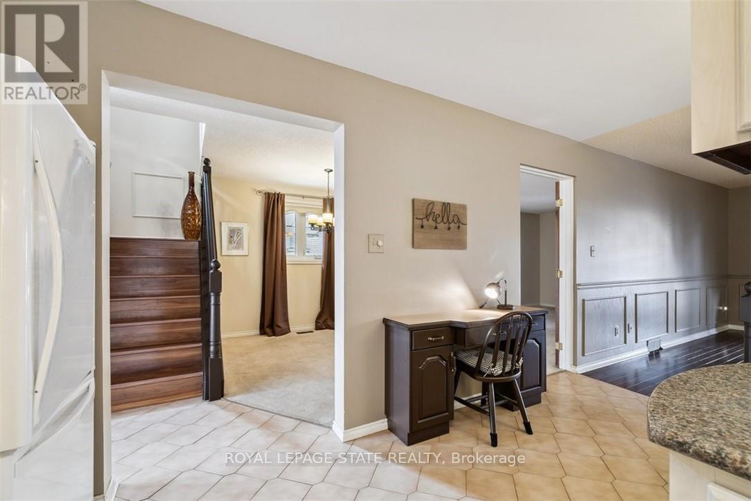 10 Finch Place, Hamilton, Ontario  L9A 5C3 - Photo 9 - X12604026