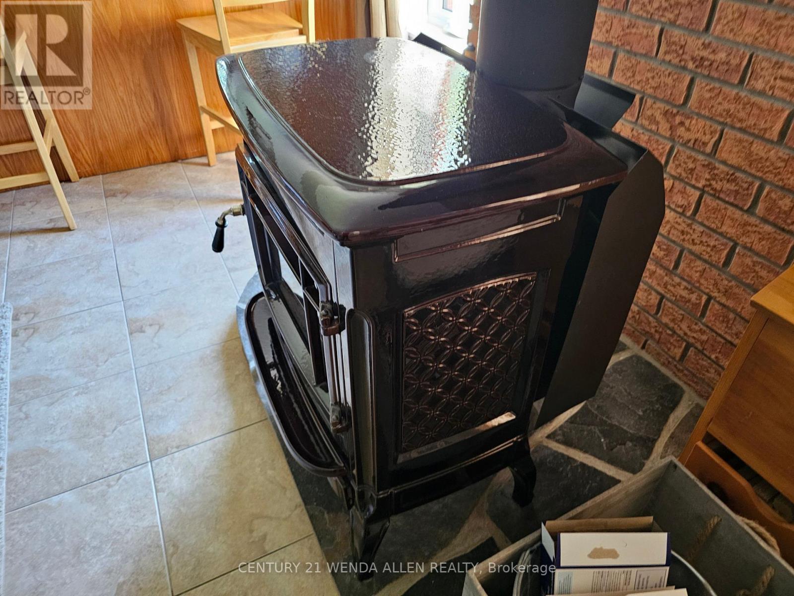 55 Penetangore Row S, Huron-Kinloss, Ontario  N2Z 2L8 - Photo 17 - X12604084