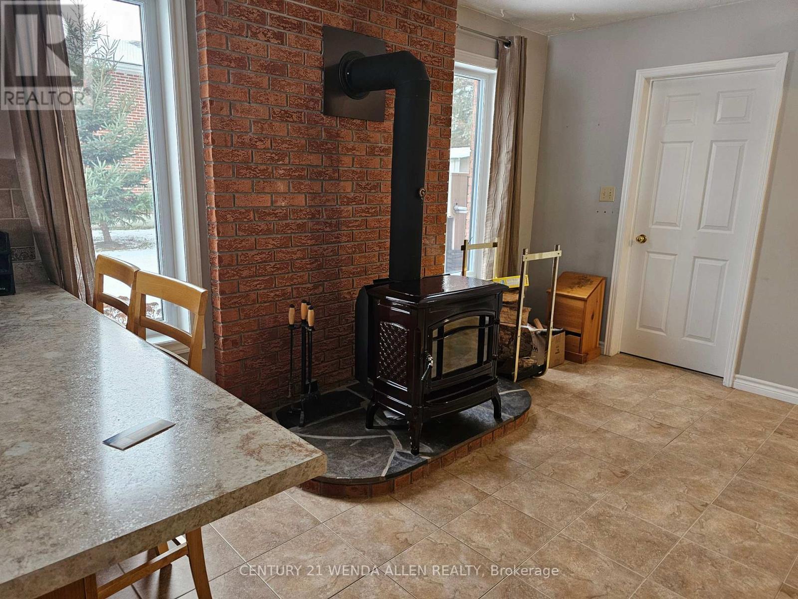 55 Penetangore Row S, Huron-Kinloss, Ontario  N2Z 2L8 - Photo 18 - X12604084