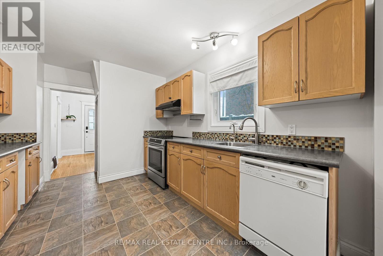 10 Speedvale Avenue W, Guelph, Ontario  N1H 1J4 - Photo 18 - X12604098