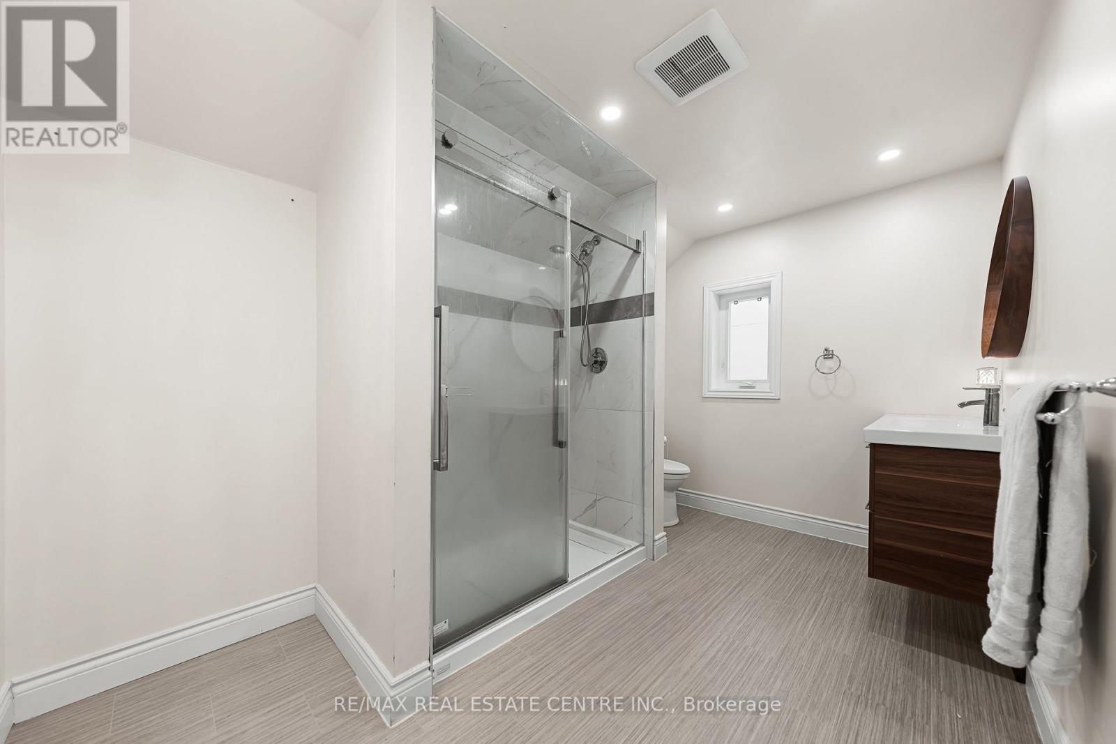 10 Speedvale Avenue W, Guelph, Ontario  N1H 1J4 - Photo 36 - X12604098